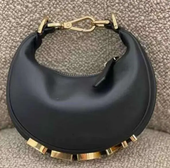 DHgate Fendi Clutch Purse Designer Dupe